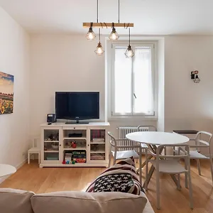 Cosy 1-bed Near Centrale Appartamento